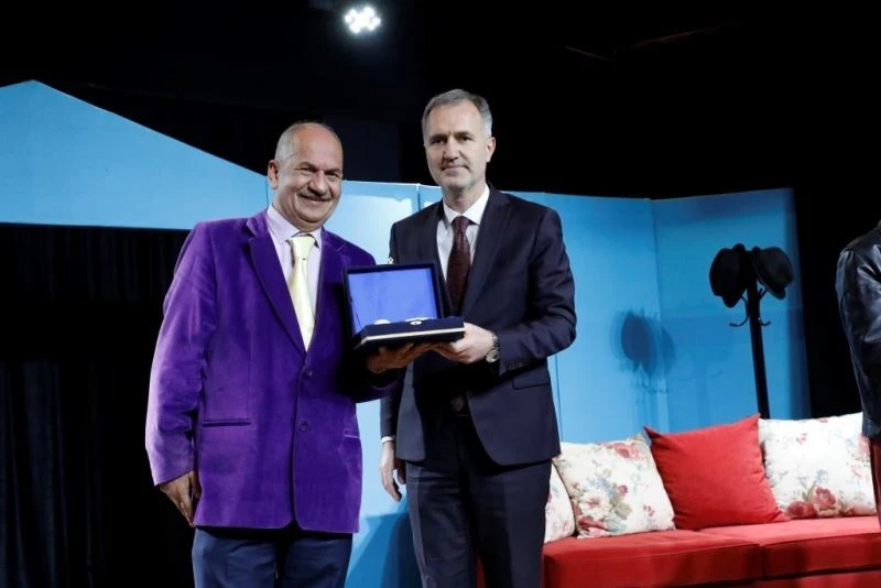 Dursun İstemez adlı oyun İnegöllü sanatseverlerle buluştu
