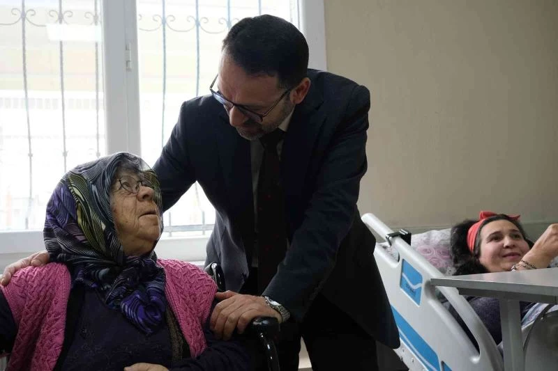 Yetiştirme yurdunda büyüdü, dezavantajlı hayatların kahramanı oldu
