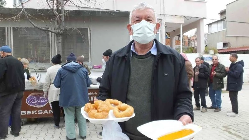 Balıkesir’de arıcıların ballı lokma hayrı çiftçileri buluşturdu
