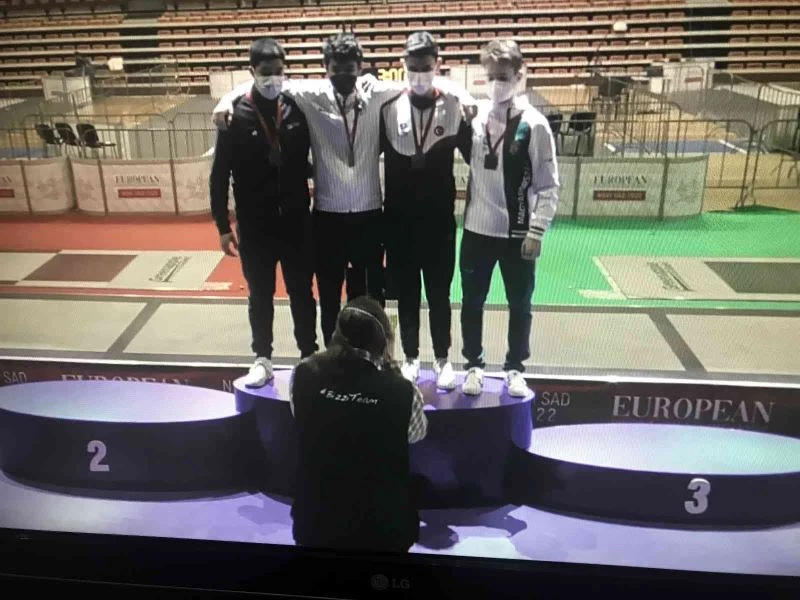 Bursa’lı Eskrimci Avrupa üçüncüsü oldu
