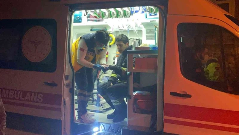 Dubleks daire alev alev yanarak kullanılamaz hale geldi
