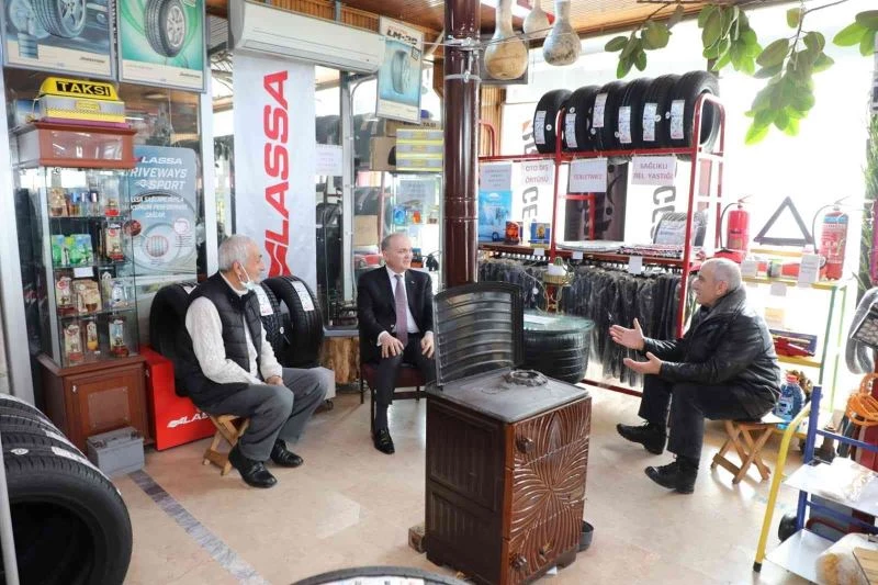 Özlü, sanayi sitesini gezdi
