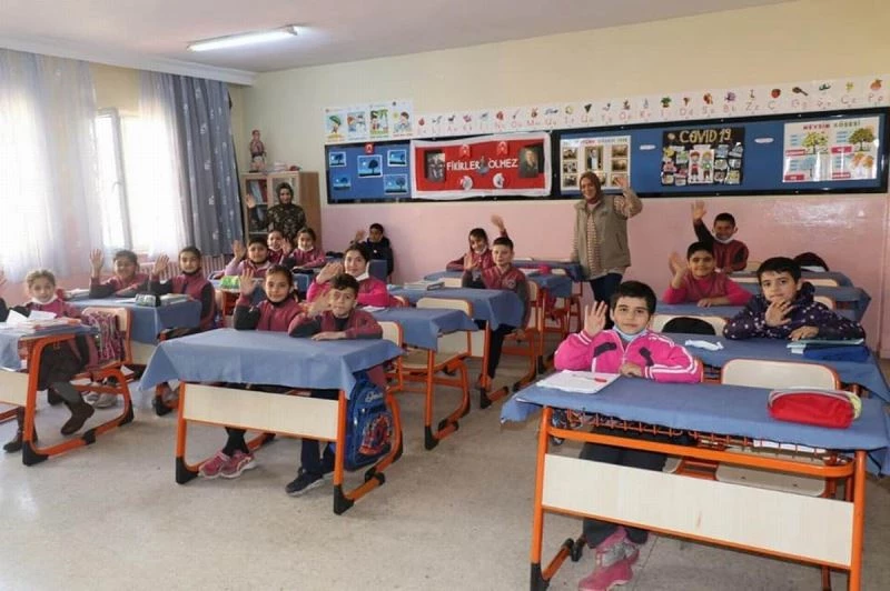 Öğrencilere tabiatın korunması eğitimi
