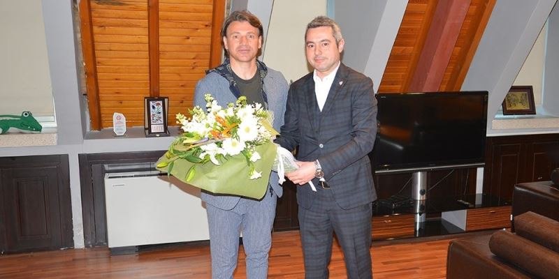 Bursaspor, Tamer Tuna’ya teşekkür etti
