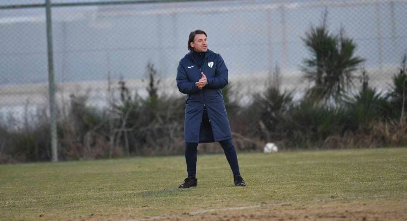 Bursaspor’da Tamer Tuna ile yollar ayrıldı
