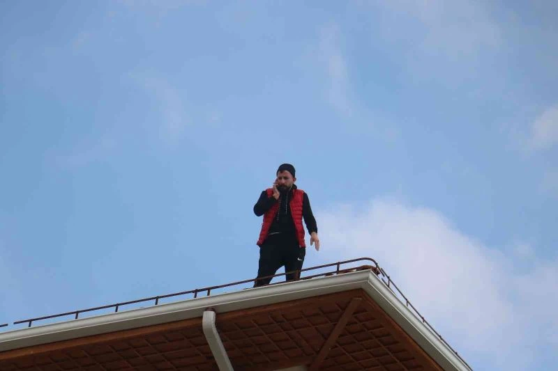 İntihar girişimini film izler gibi izlediler
