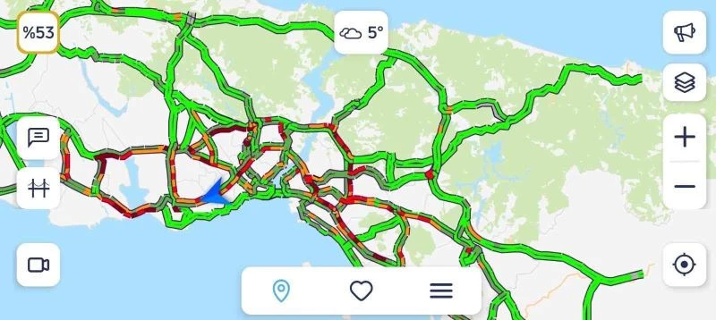 İstanbul güne yağmurla uyandı, kent genelinde trafik hareketliliği yaşandı
