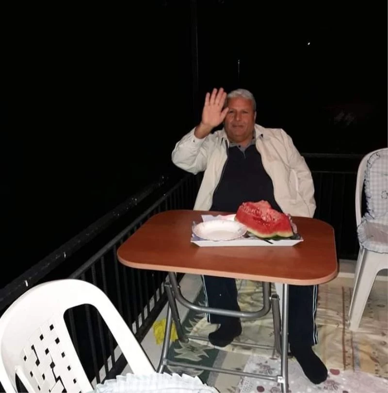 Yaşlı adam sahibi olduğu apartta ölü bulundu
