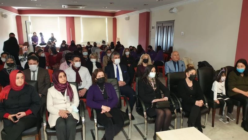 Protokolün tamamında kadınlar yer aldı
