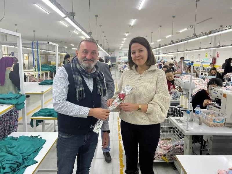 Tekstil fabrikasından Dünya Kadınlar Günü jesti
