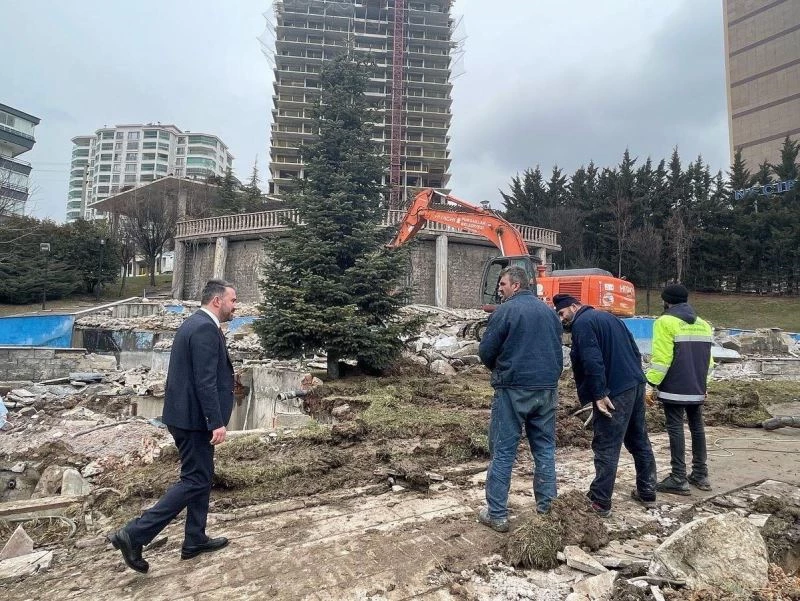 Pursaklar’da parklar yenilenmeye devam ediyor
