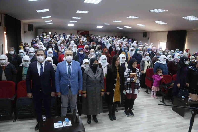 8 Mart’ta İslam’da kadının yeri ve önemi vurgulandı
