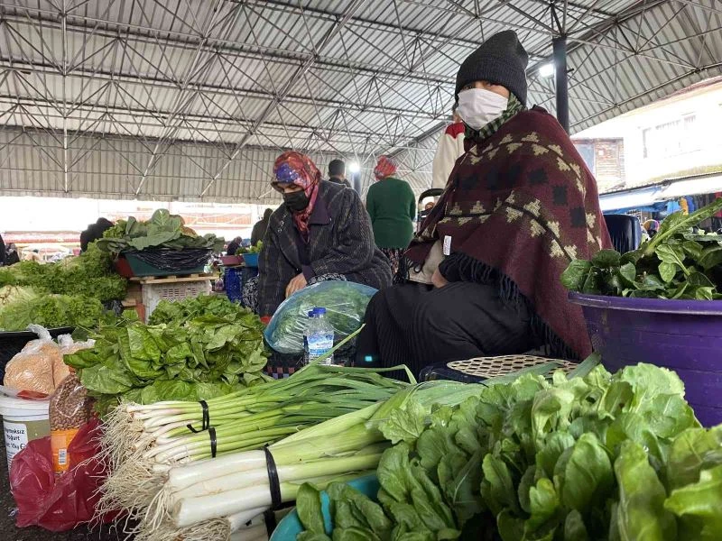 Emekçi kadınlar 200 yıldır aynı pazarda buluşuyor
