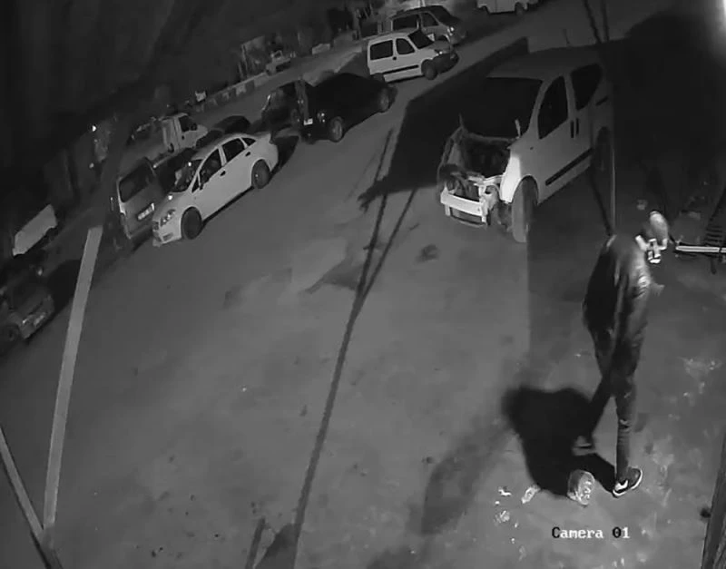 Kiralık otomobil ile hırsızlık yapan ‘oto fareleri’ yakalandı
