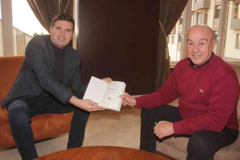 Turizmci Mehmet Öngen köyünde yaşadığı çocukluk anılarını romanlaştırdı
