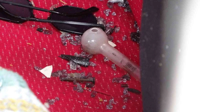 Uyuşturucunun etkisindeki otomobil sürücüsü kamyonla çarpıştı
