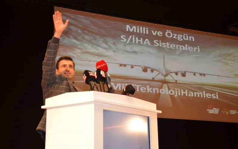 Selçuk Bayraktar, üniversite öğrencilerine SİHA sistemlerini anlattı
