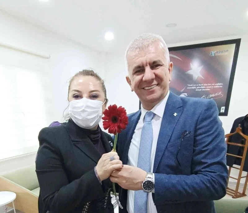 Özel Adatıp Hastanesi’nde 8 Mart Dünya Emekçi Kadınlar Günü kutlandı
