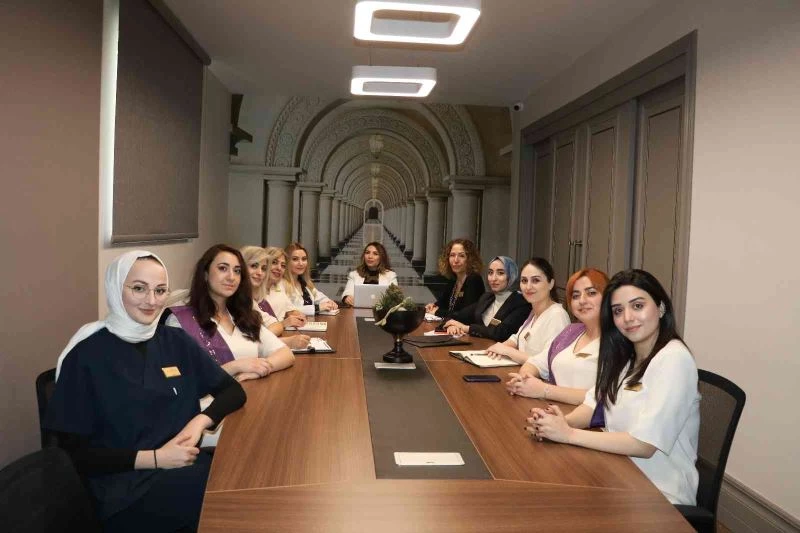 Mutsuz kadınları mutlu ediyor
