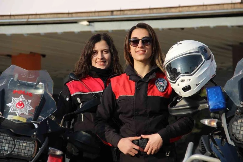 İzmir’in ’kadın yunusları’ gece gündüz görev başında
