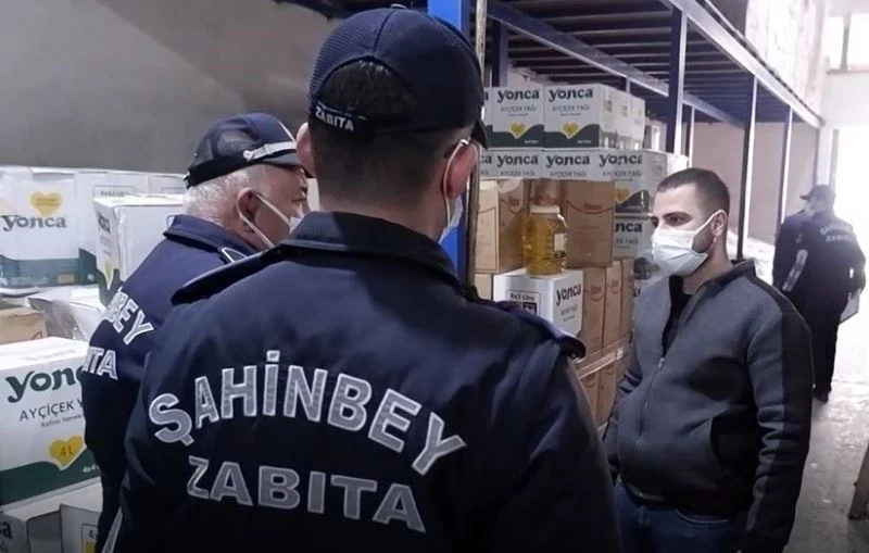 Gaziantep’te 15 bin litre ayçiçek yağının stoklandığı ortaya çıktı
