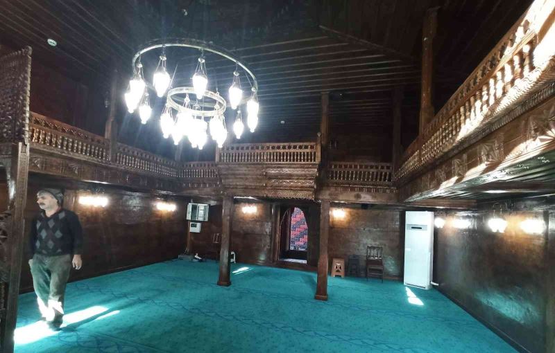 Trabzon’da 200 yıllık ahşap işlemeli cami restorasyonla orjinal görünümüne kavuştu
