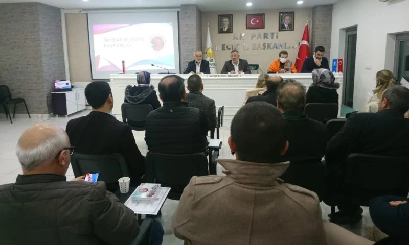 Başkan Kepez AK Parti İl Yönetim Kurulu toplantısında sunum yaptı
