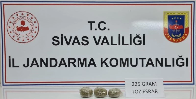 5 kişi hakkında kaçakçılık suçlaması ile işlem yapıldı
