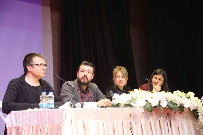 Toroslar’da ’Toplumda kadının yeri’ paneli
