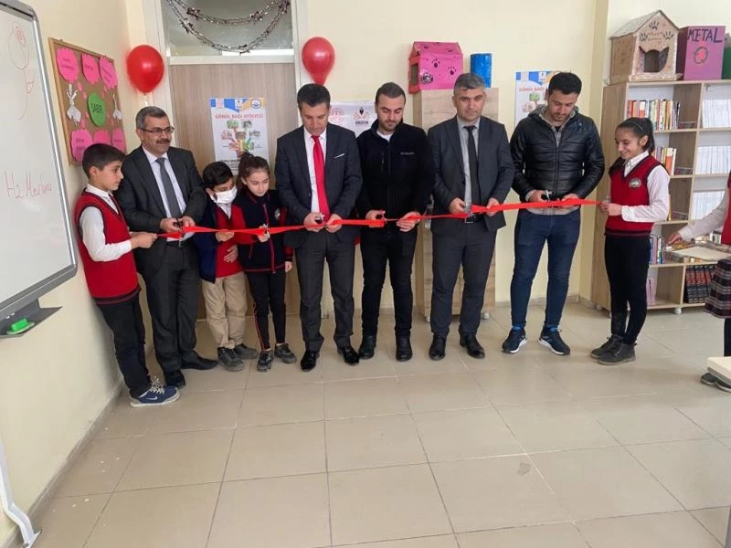 Hakkari’de “Gönül Bağı Atölyesi” hizmete açıldı
