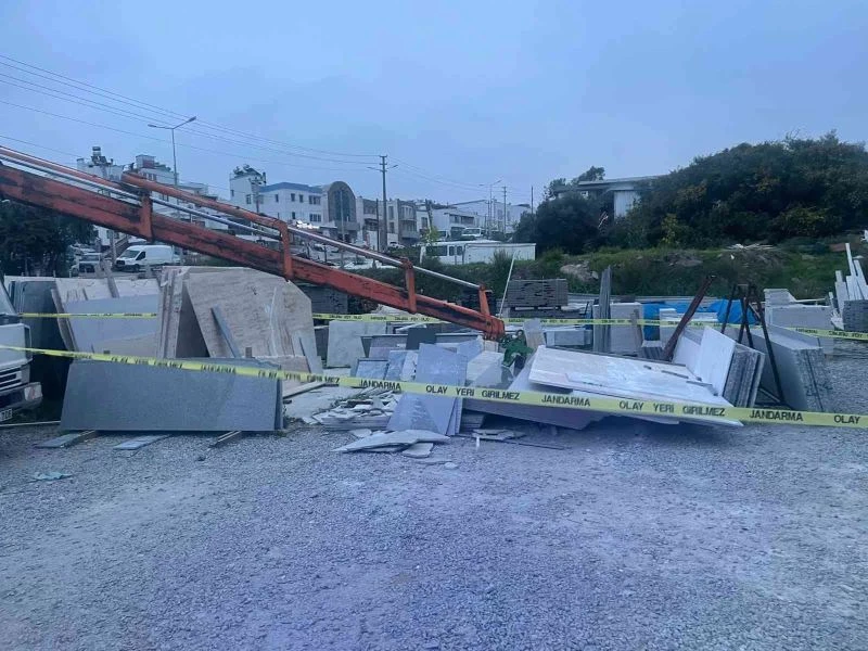 Tonlarca mermerin altında kalarak can verdi
