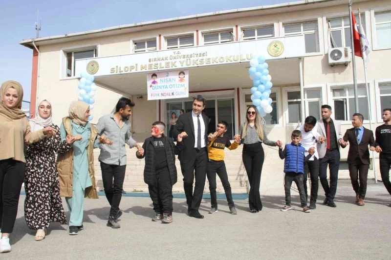 Otizmliler yöresel halay ve yarışmalar ile doyasıya eğlendi
