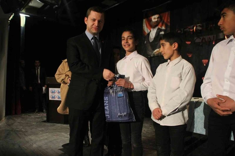 Malazgirt’te  ’40 Hadis Ezber Okuma Yarışması’ düzenlendi
