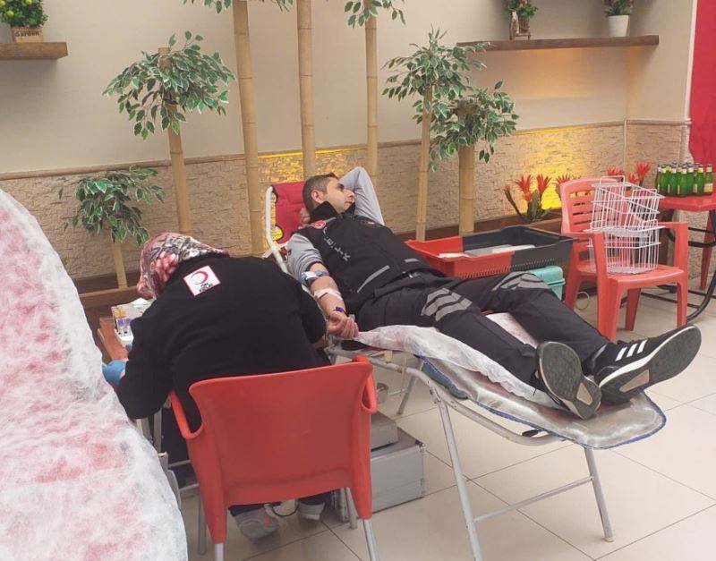 Elazığ Belediyesi personelinden kan bağışına destek
