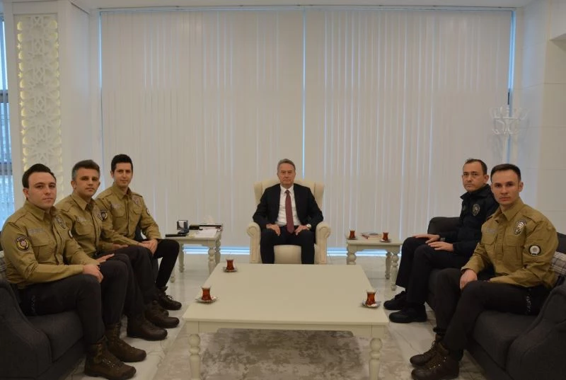 Müdür Alçalar’dan, gece kartallarına tebrik
