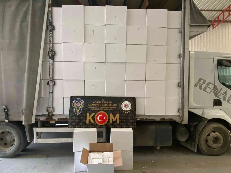 Adana’da 8 milyon 950 bin kaçak makaron ele geçirildi
