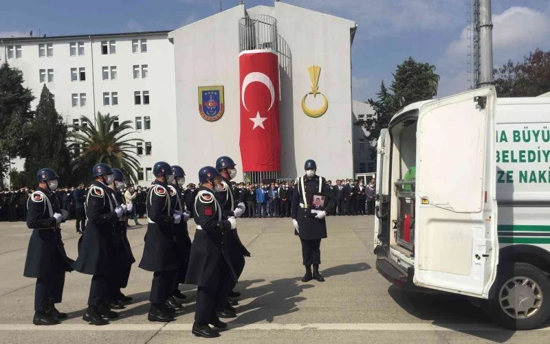 Kaza şehitleri gözyaşları arasında memleketlerine uğurlandı
