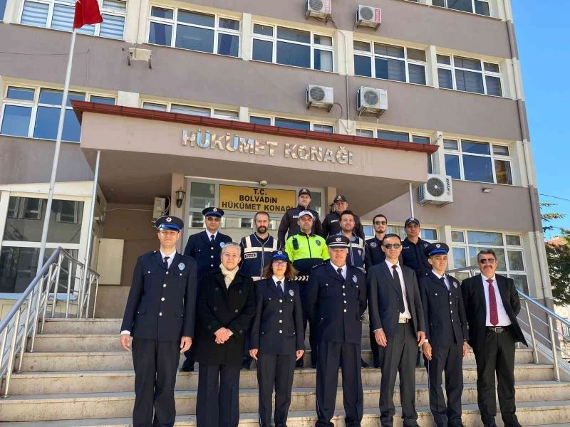 Bolvadin’de Polis Günü geçit töreniyle kutlandı
