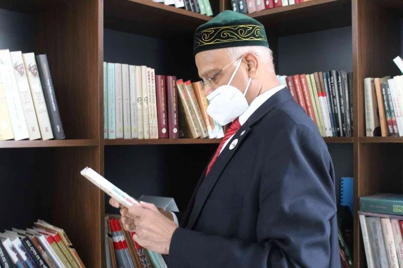 Bangladeş Büyükelçisi Mannan, Nazım Hikmet hayranı
