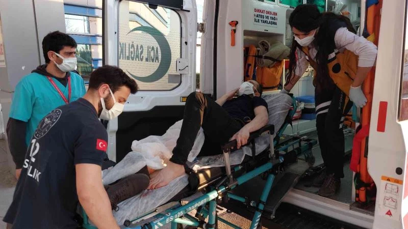 Silahlı saldırıda yaralandı, çöp konteynerinin arkasına sığınarak ölümden kurtuldu
