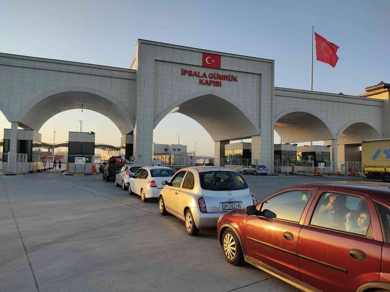 İpsala sınır kapısında 3 kilometre alışveriş kuyruğu
