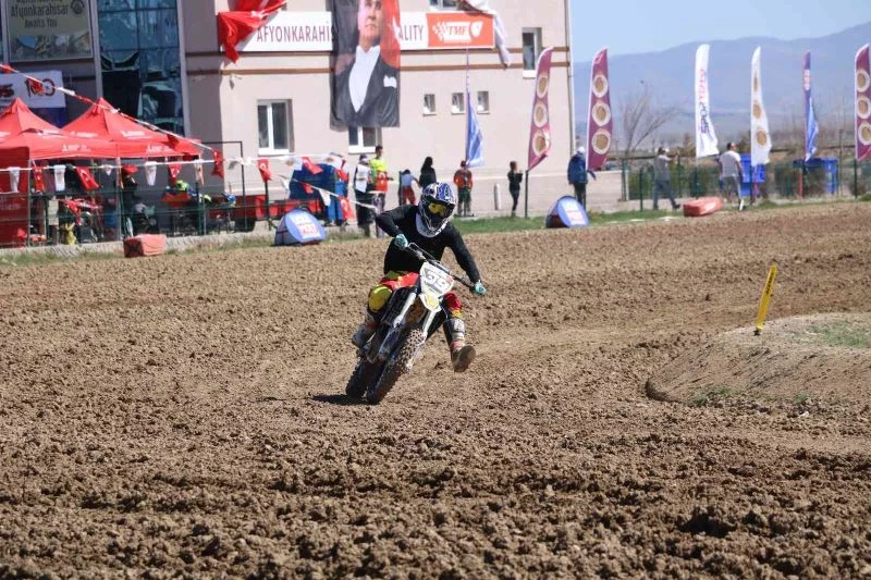 Afyonkarahisar’da Büyük Taarruz’un 100. yılına özel motokross yarışı yapıldı

