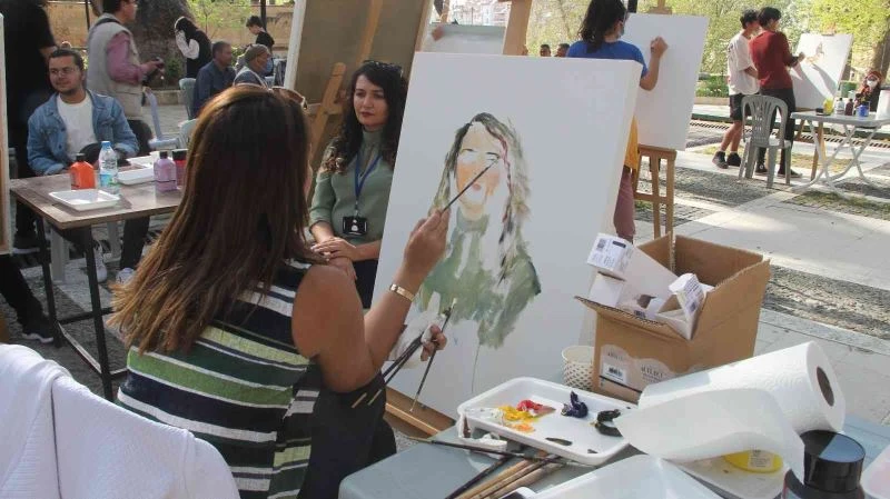 9 ülkeden katılımla 1. Uluslararası Karacaoğlan Sanat Sempozyumu başladı
