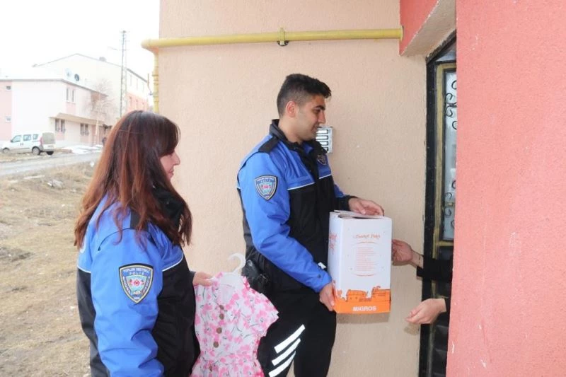 Emniyetten muhtaç ailelere gıda yardımı
