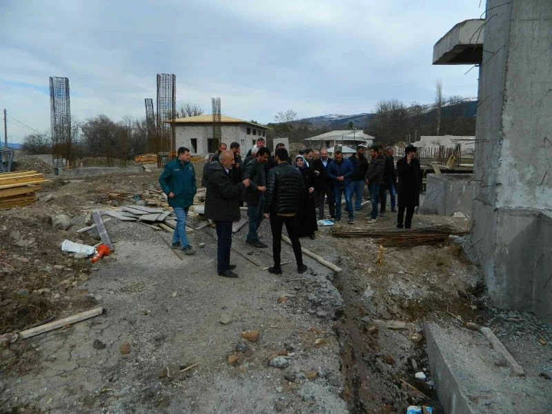 Milletvekili Atalay, Posof Türkgözü Sınır Kapısı inşaat alanında incelemelerde bulundu
