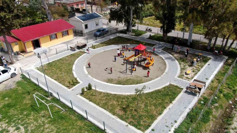 Atıl köy okulunu restore ettirip eğitim yuvası haline getirdi
