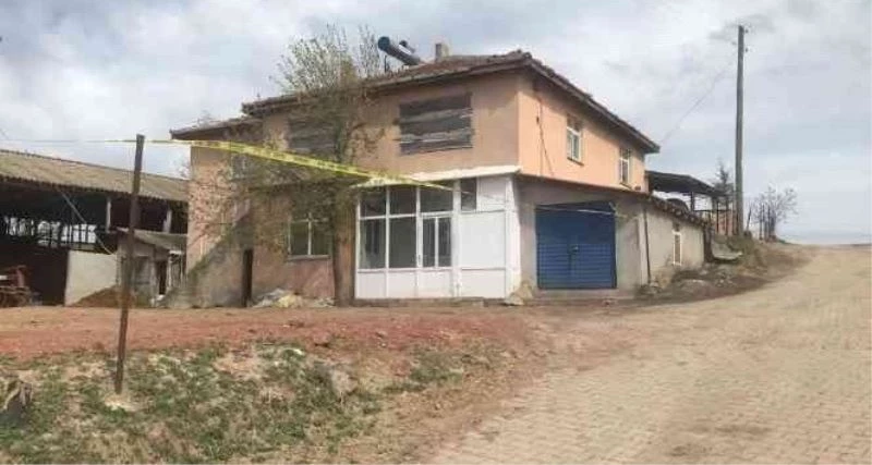 120 bin lira için bir aileyi katletmiş: Bilezik ve beşli bulunamadı
