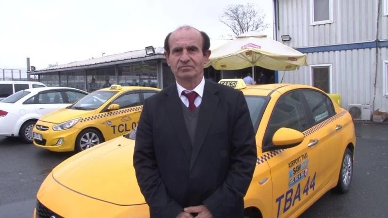 İstanbul’da yürekleri ısıtan görüntü: Taksici yaşlı kadını sırtında taşıdı
