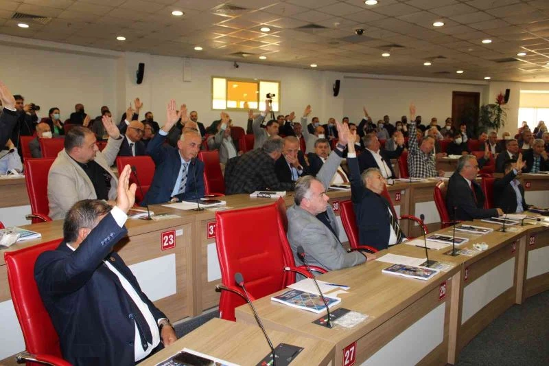 Büyükşehir’de “Gergin” rapor görüşmesi
