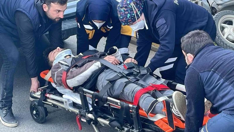 Sipariş yetiştirmeye çalışan kuryeler kaza yaptı
